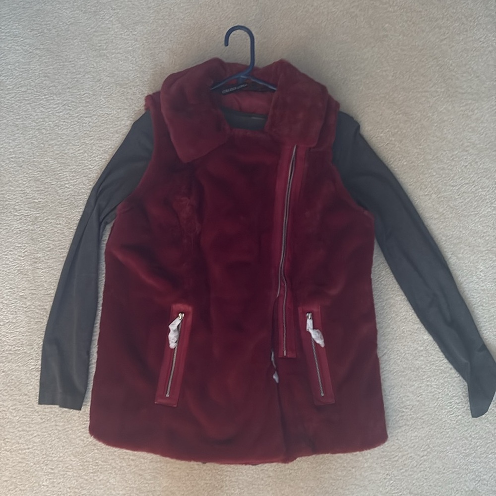 Fleece Vest - Picture 3 of 7